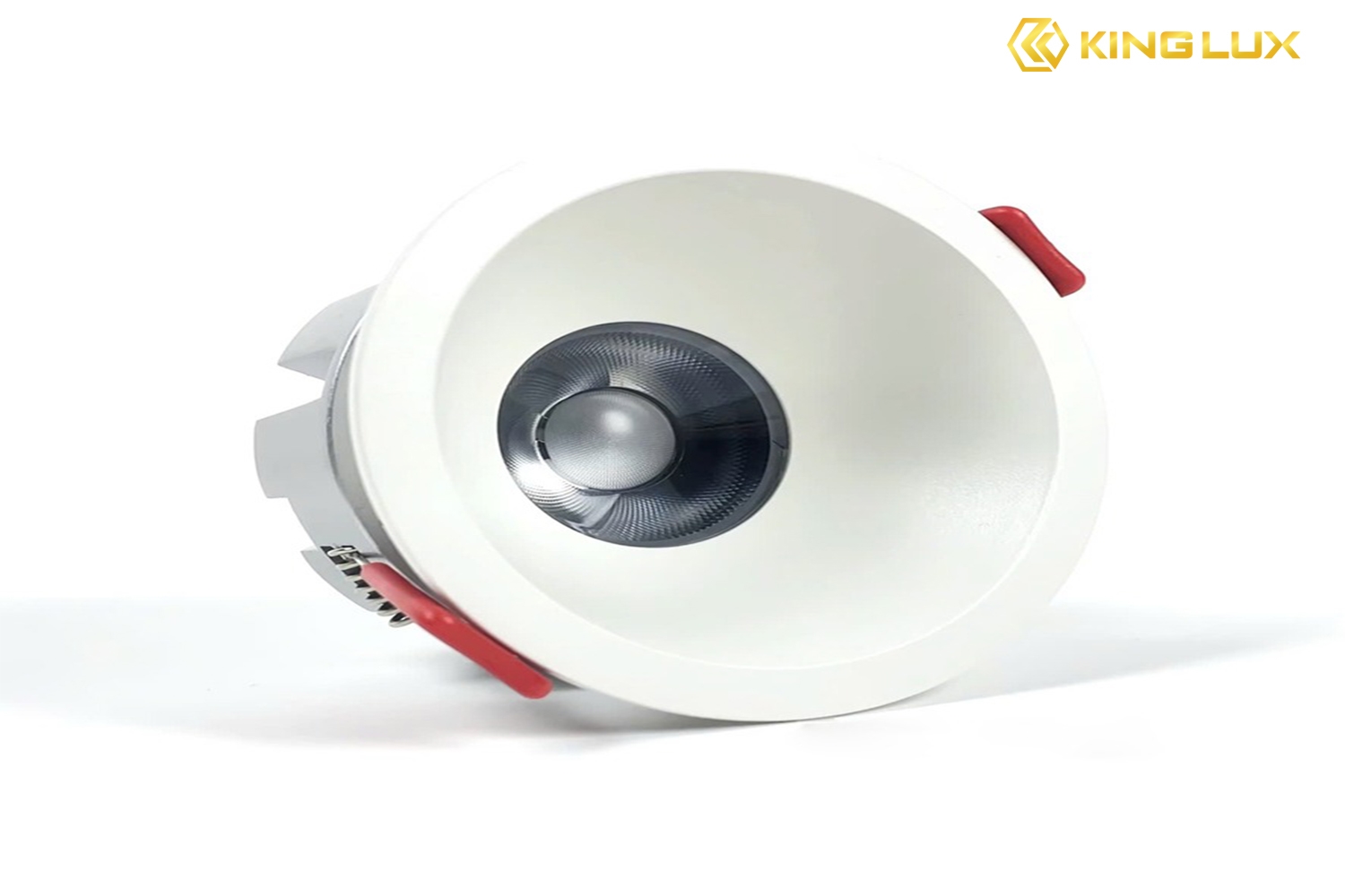 Đèn spotligh chiếu thẳng có chỉ số CRI > 92