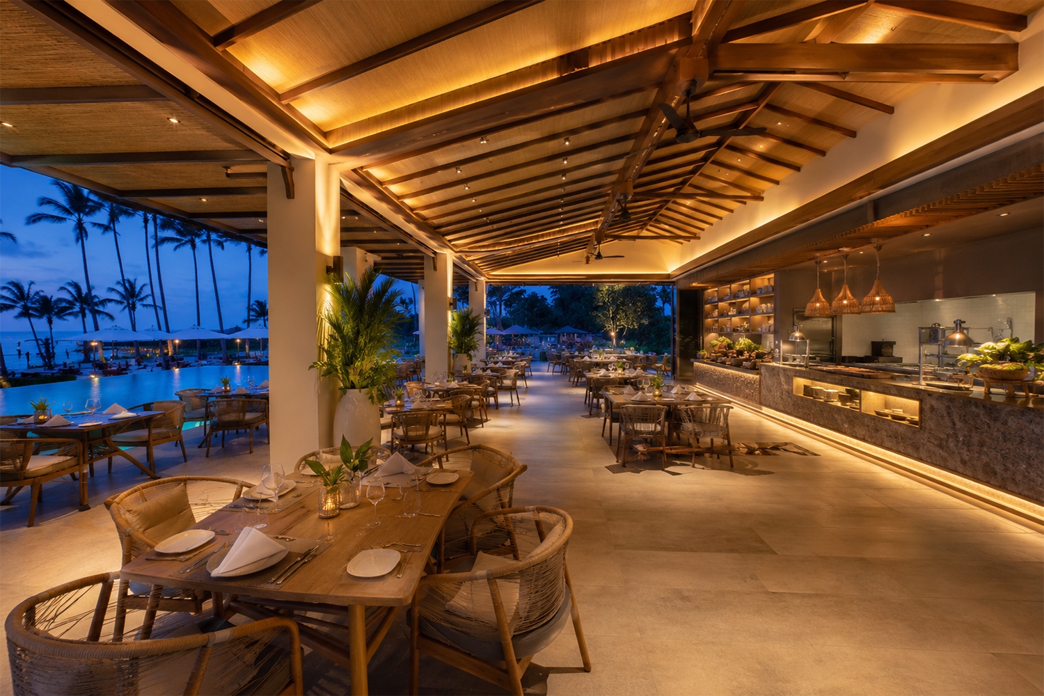 Chiếu sáng nhà hàng và quầy bar